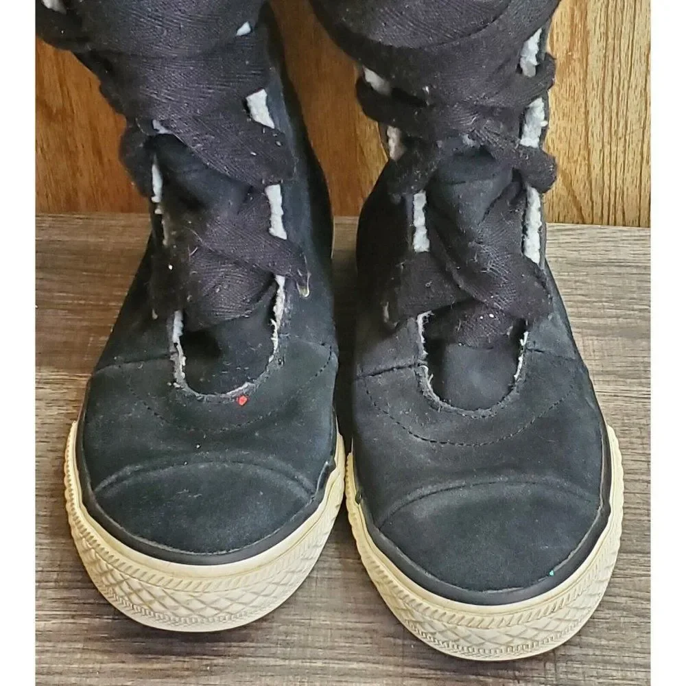 Converse Chuck Taylor All-Star Beverly Black Suede Lace-up Shoes‎ Size 1.5